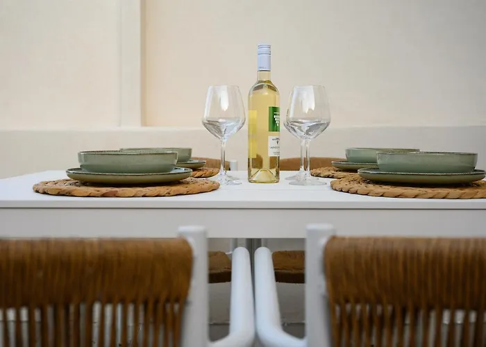 La Mer Suite 1