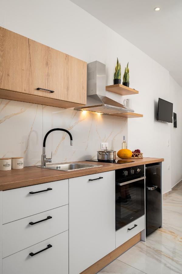 Apartment La 1 *